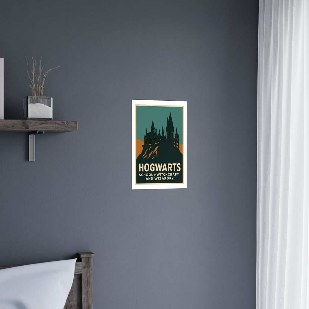 Hogwarts School of Witchcraft and Wizardry Vintage Poster — Graphic · Heritage (12x18)